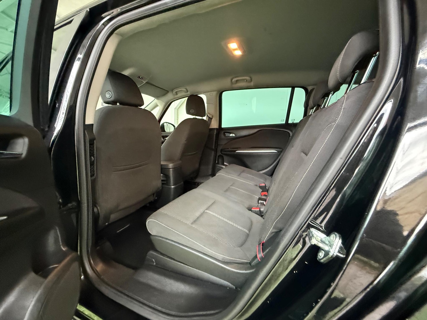 Used Vauxhall Zafira 2017 for sale - 76865749: Photo 25