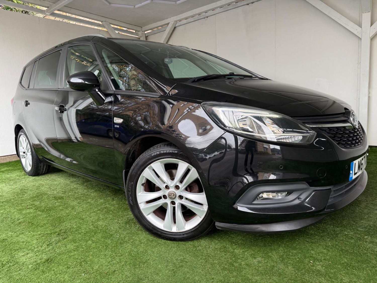 Used Vauxhall Zafira 2017 for sale - 76865749: Photo 4