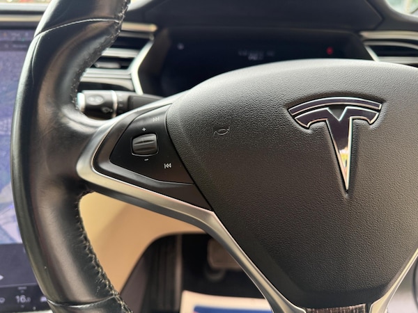 Used Tesla Model S 2016 for sale - 74419267: Photo 36