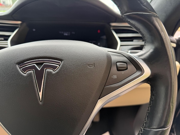 Used Tesla Model S 2016 for sale - 74419267: Photo 37