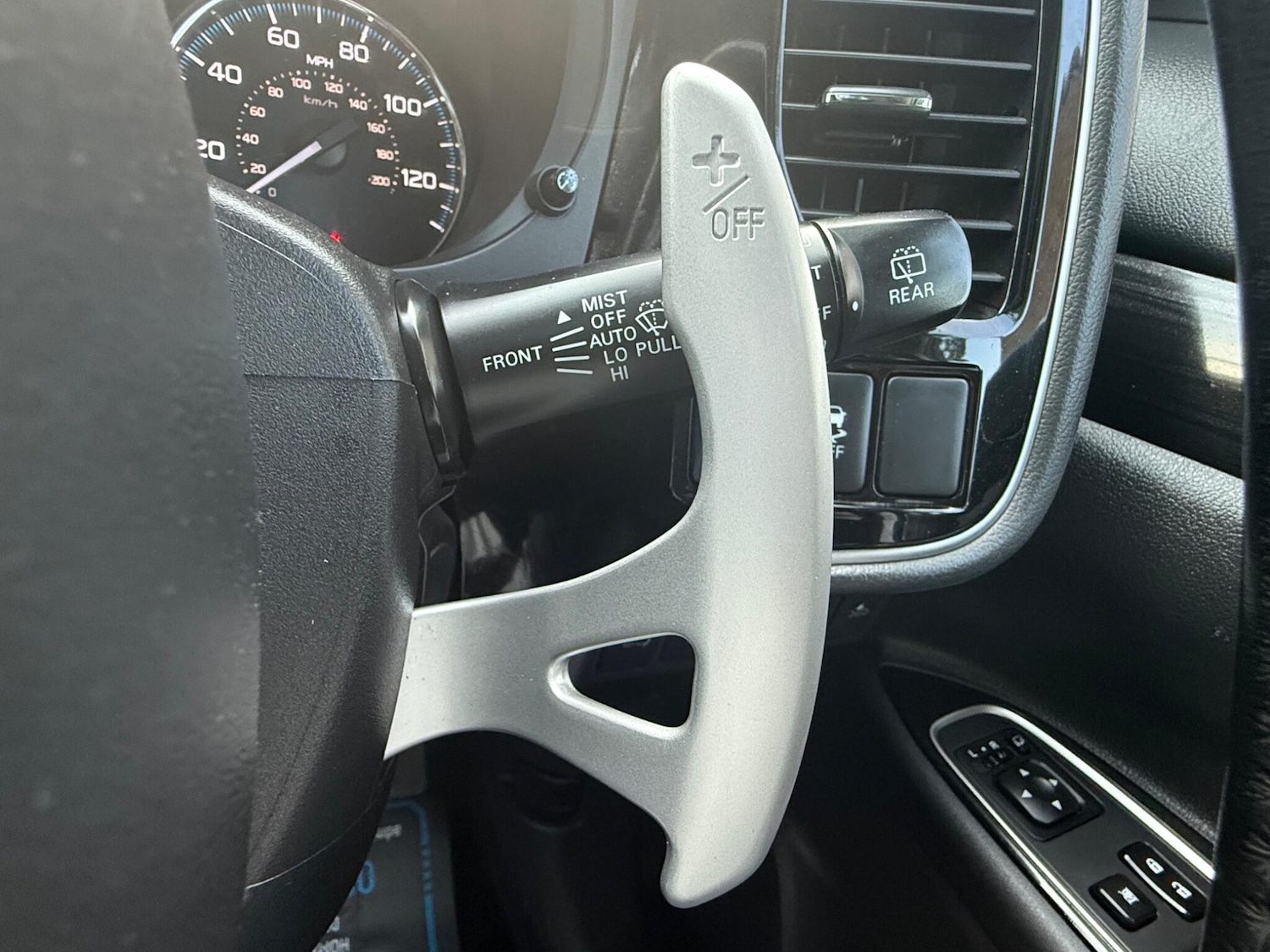 Used Mitsubishi Outlander for sale - 77216190: Photo 38