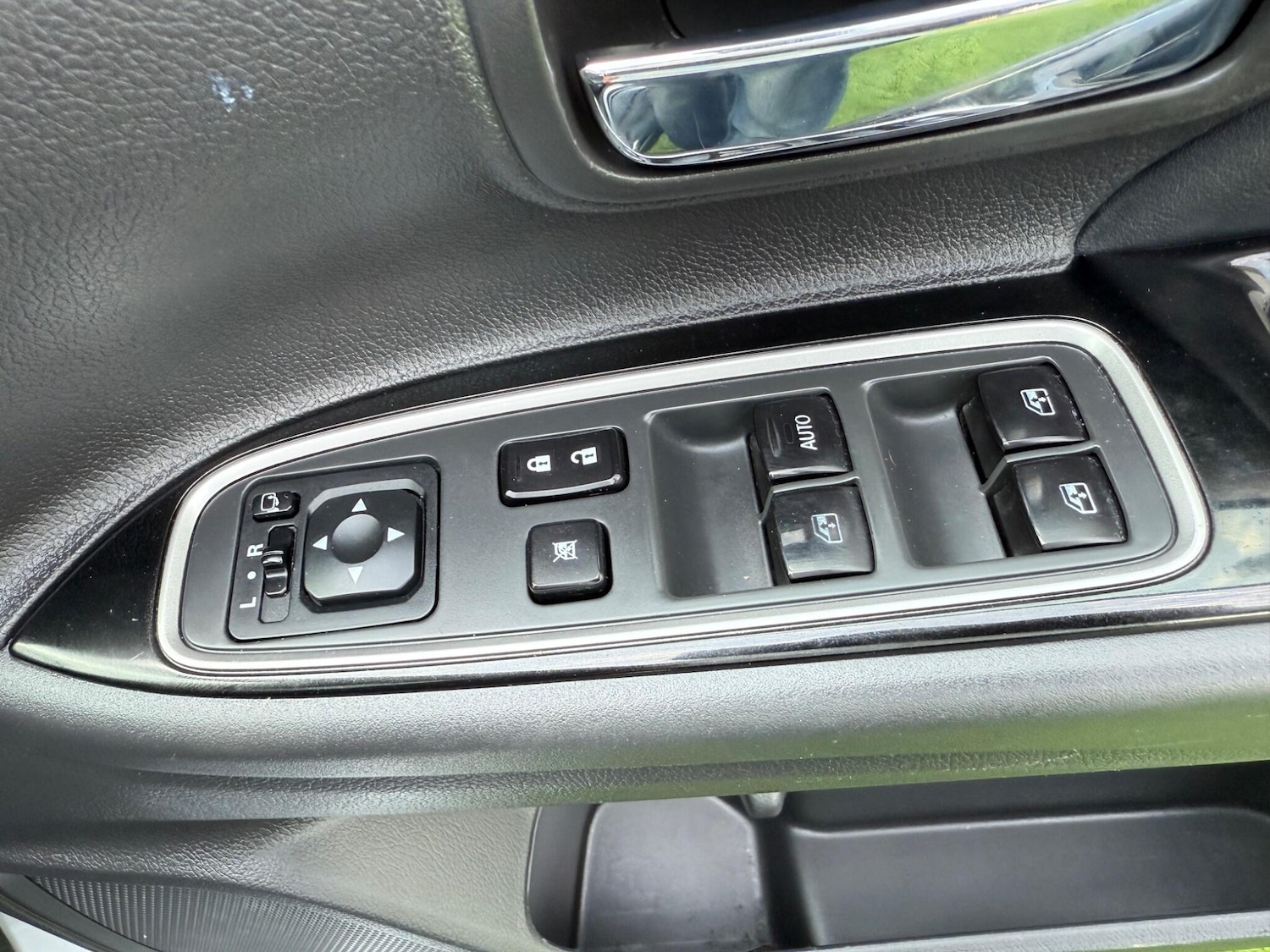 Used Mitsubishi Outlander for sale - 77216190: Photo 43