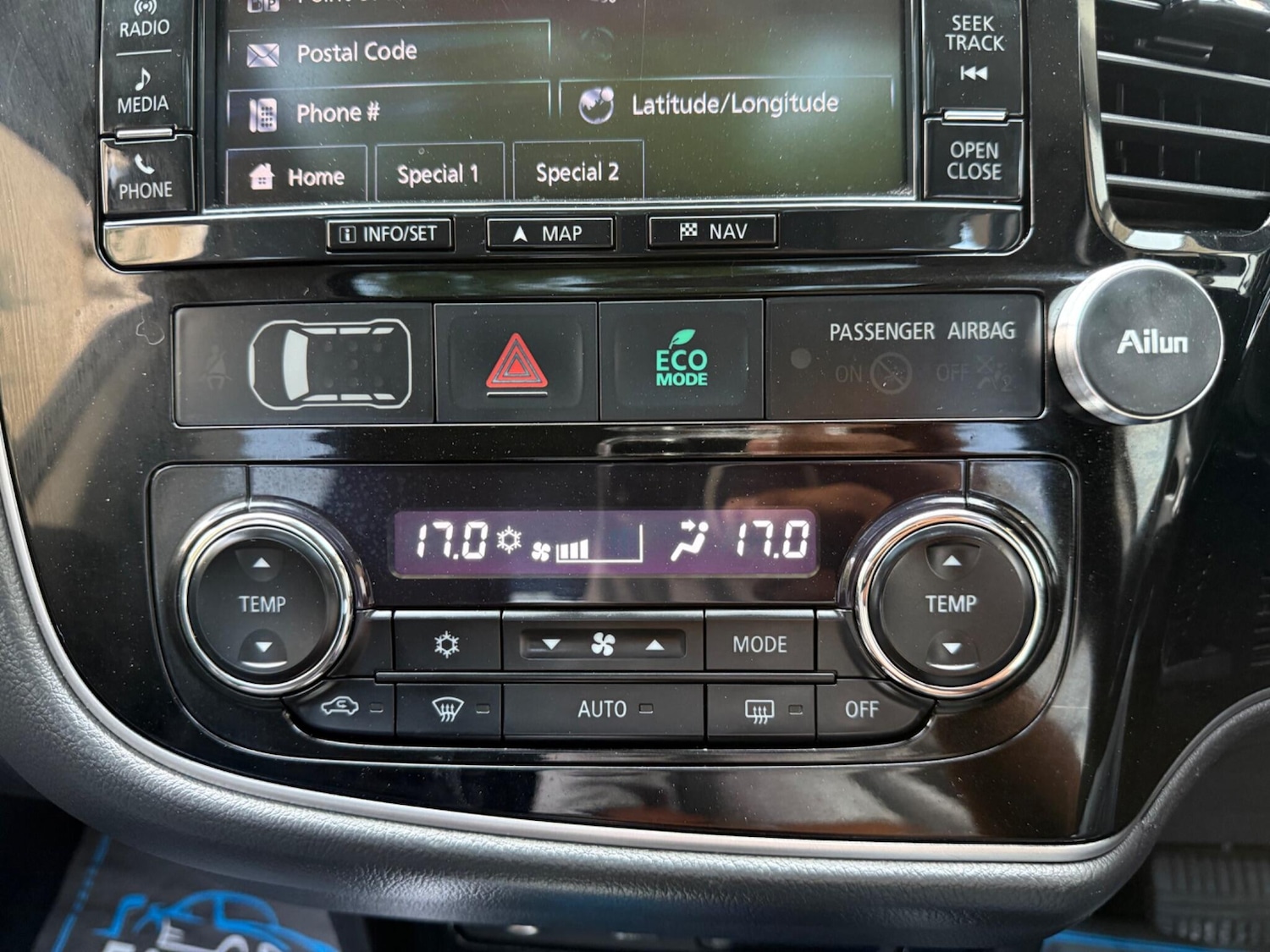 Used Mitsubishi Outlander for sale - 77216190: Photo 52