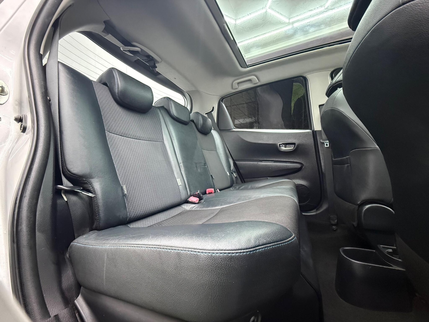 Used Toyota Yaris 2014 for sale - 77291572: Photo 19