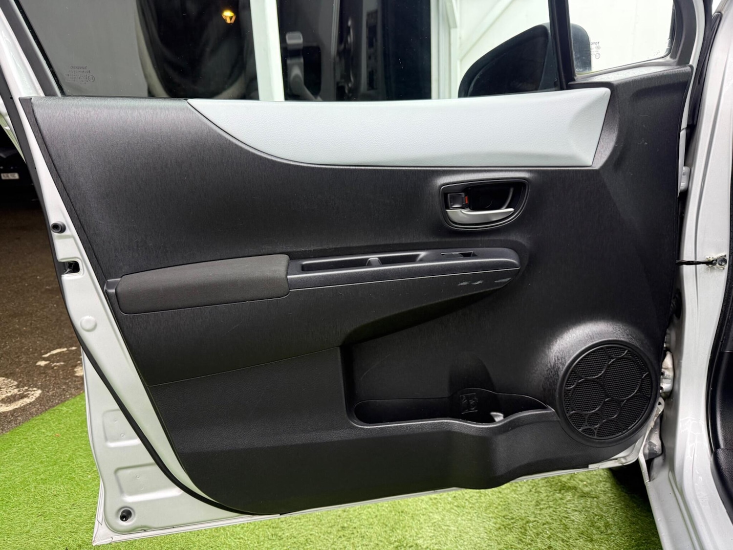 Used Toyota Yaris 2014 for sale - 77291572: Photo 26