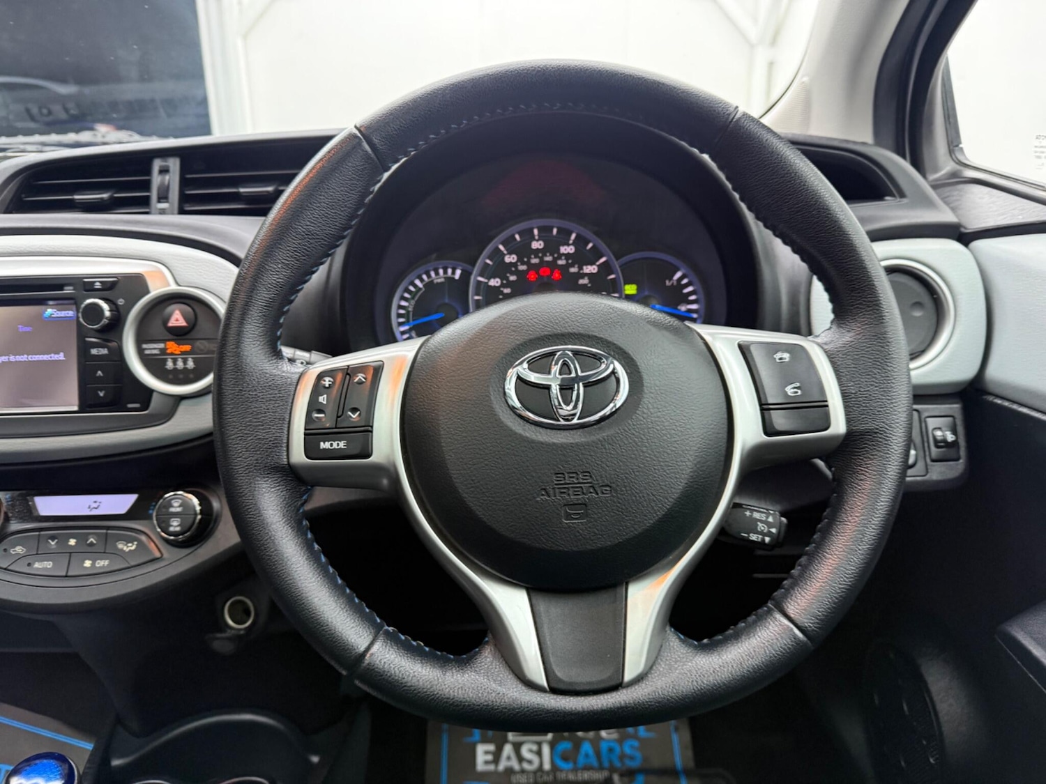 Used Toyota Yaris 2014 for sale - 77291572: Photo 32