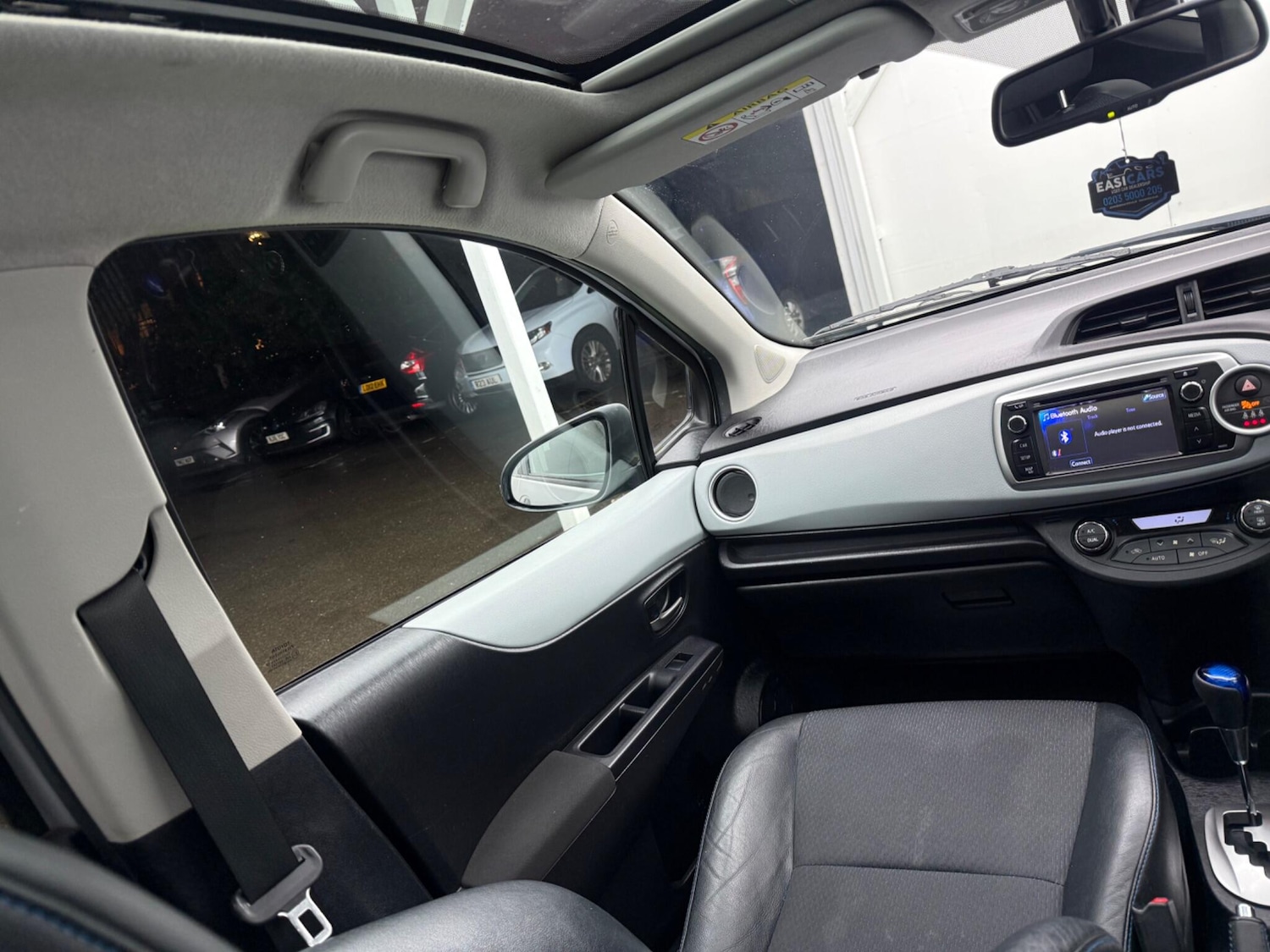 Used Toyota Yaris 2014 for sale - 77291572: Photo 38