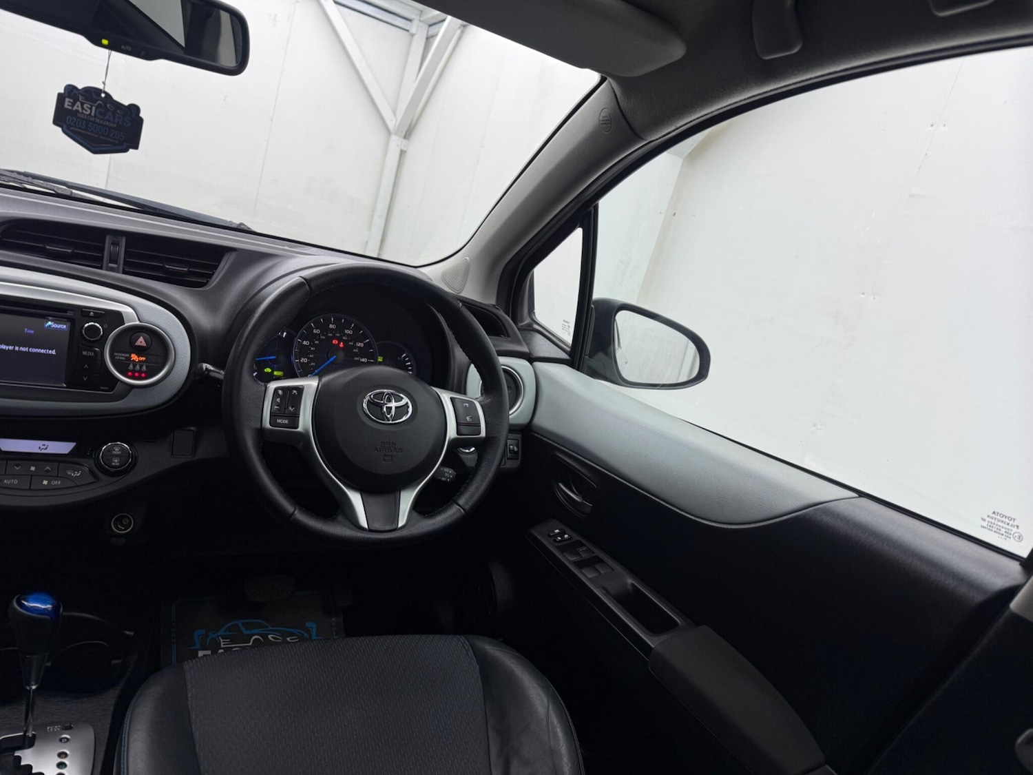 Used Toyota Yaris 2014 for sale - 77291572: Photo 39