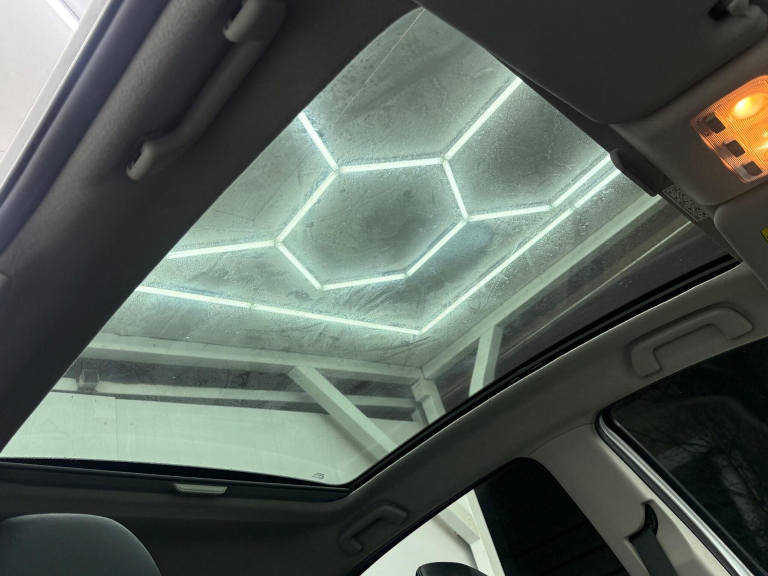 Used Toyota Yaris 2014 for sale - 77291572: Photo 59