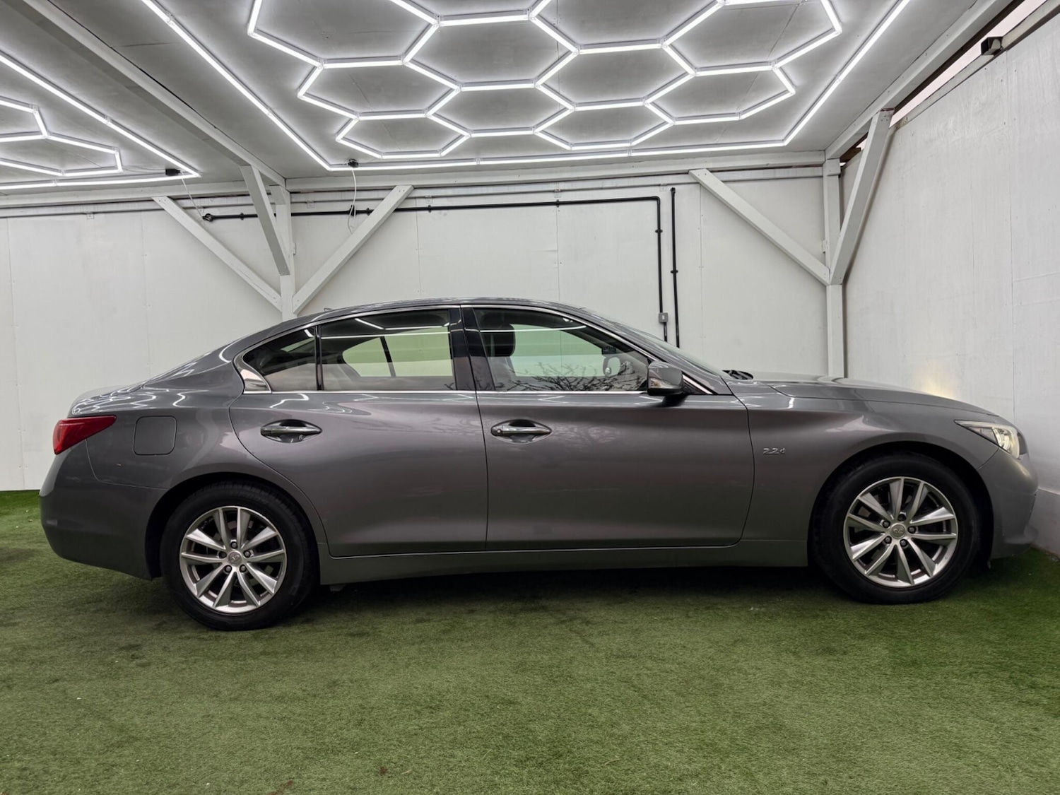 Used Infiniti Q50 2017 for sale - 78148193: Photo 2