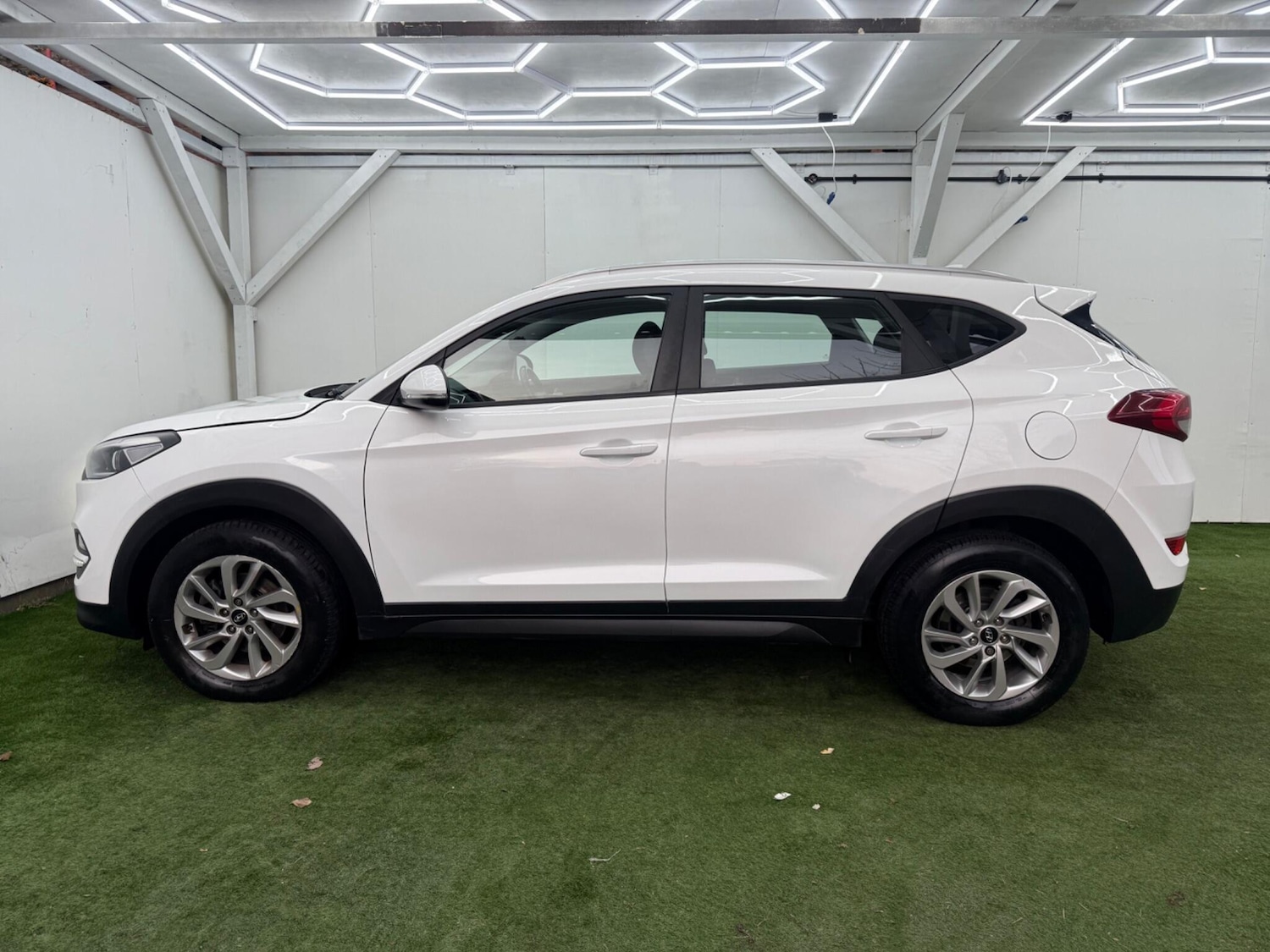 Used Hyundai TUCSON 2017 for sale - 77084428: Photo 10