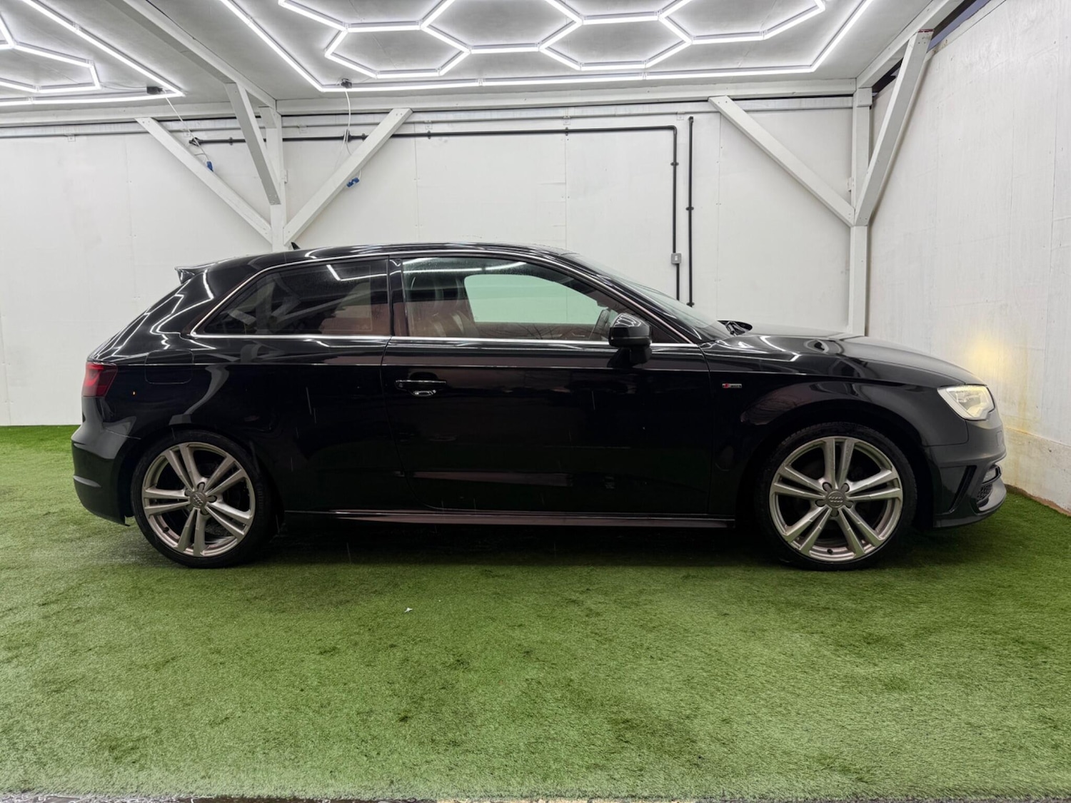Used Audi A3 2014 for sale - 77469282: Photo 5