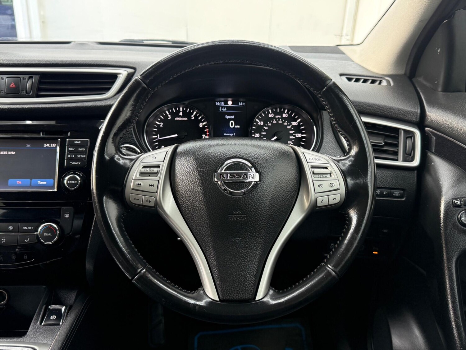 Used Nissan Qashqai for sale - 77683082: Photo 32