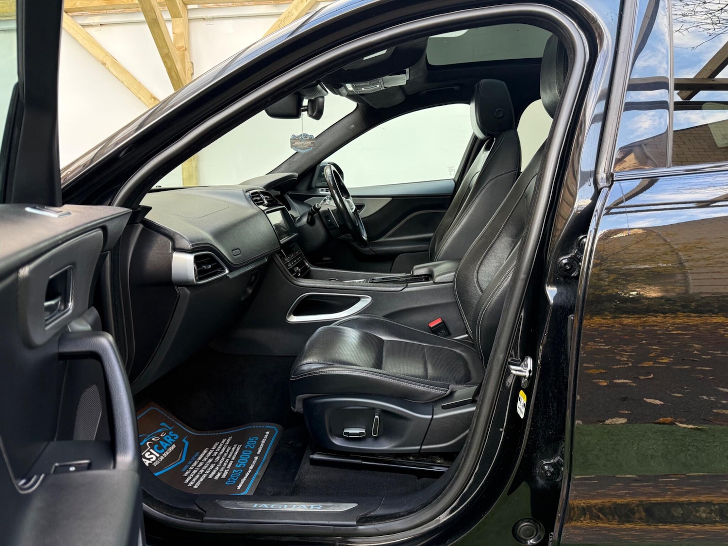 Used Jaguar F-Pace 2019 for sale - 76521493: Photo 25