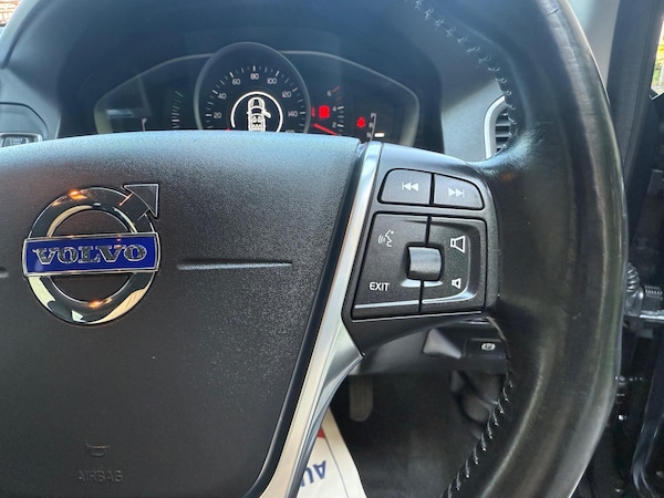 Used Volvo XC60 2015 for sale - 74585735: Photo 37