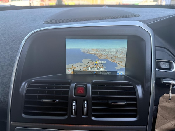 Used Volvo XC60 2015 for sale - 74585735: Photo 42