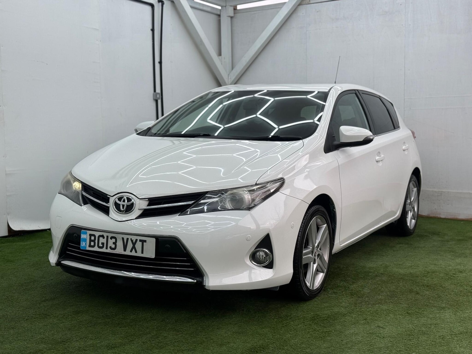 Used Toyota Auris 2013 for sale - 77344384: Photo 11