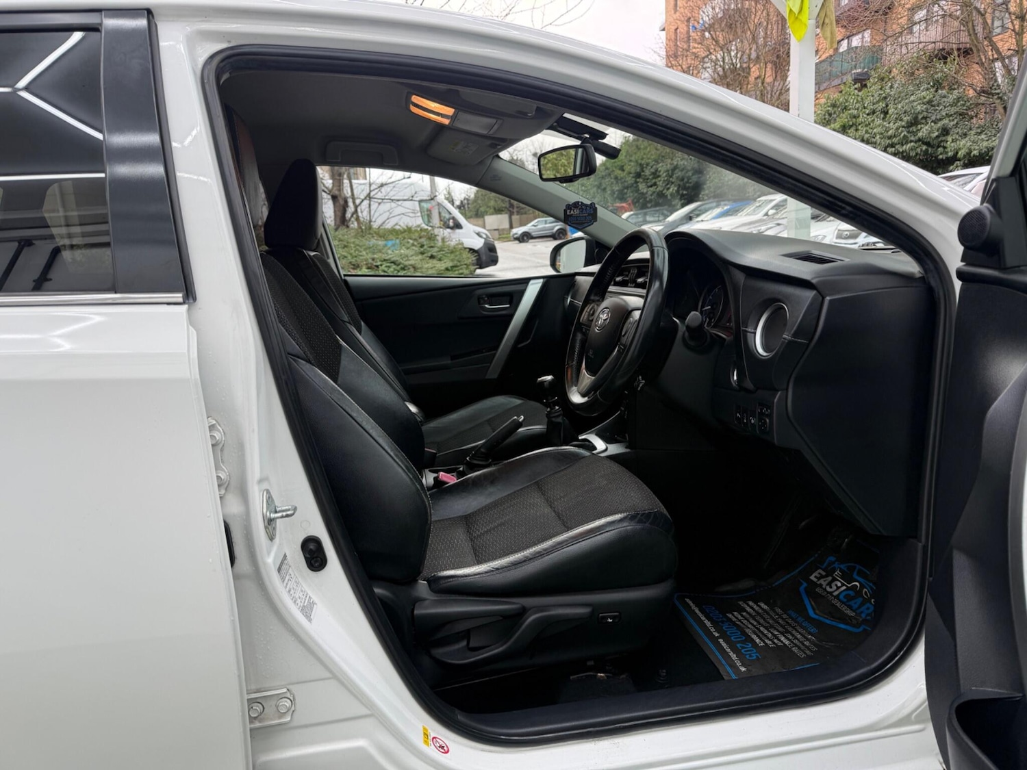 Used Toyota Auris 2013 for sale - 77344384: Photo 14