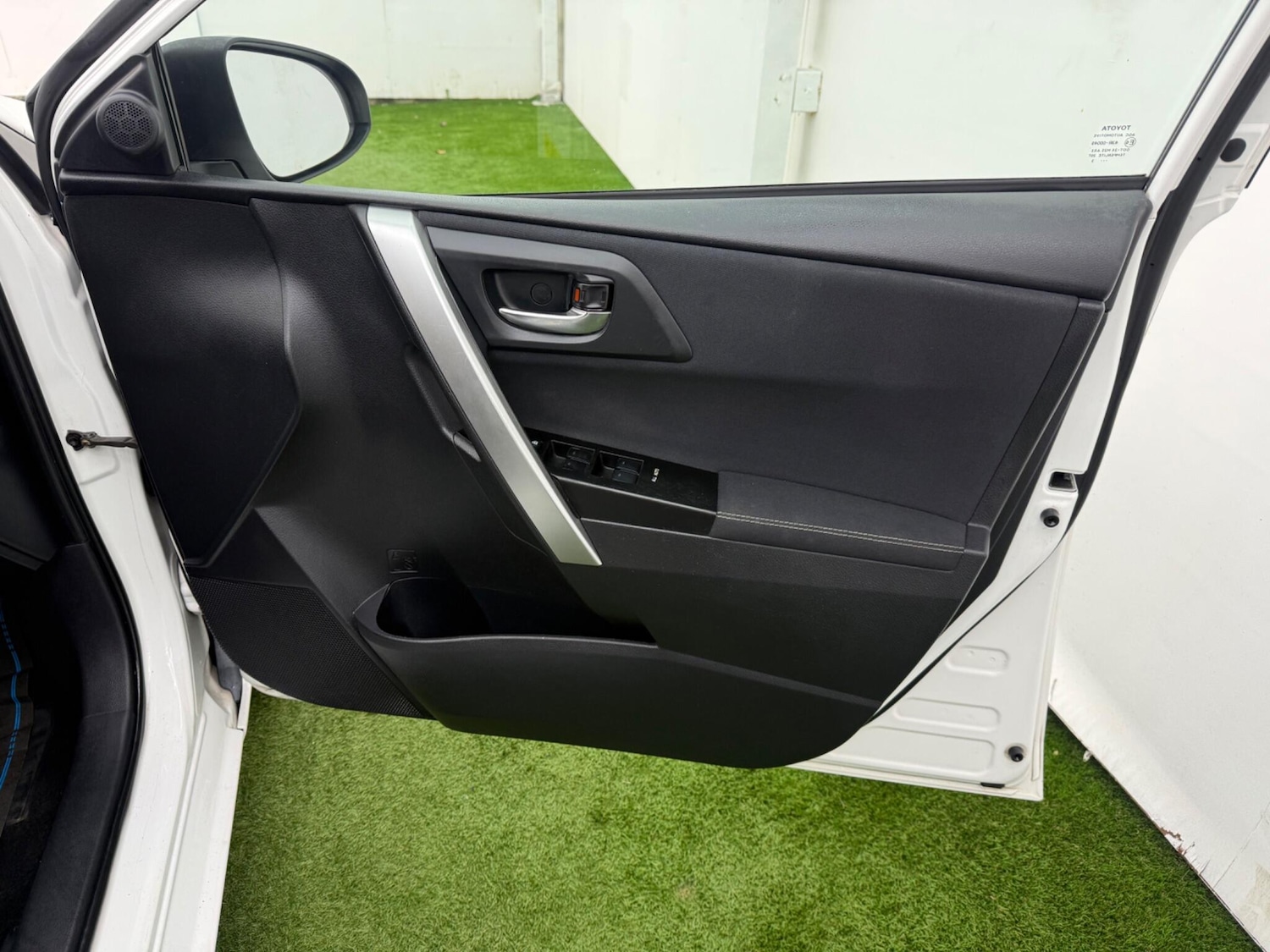 Used Toyota Auris 2013 for sale - 77344384: Photo 17