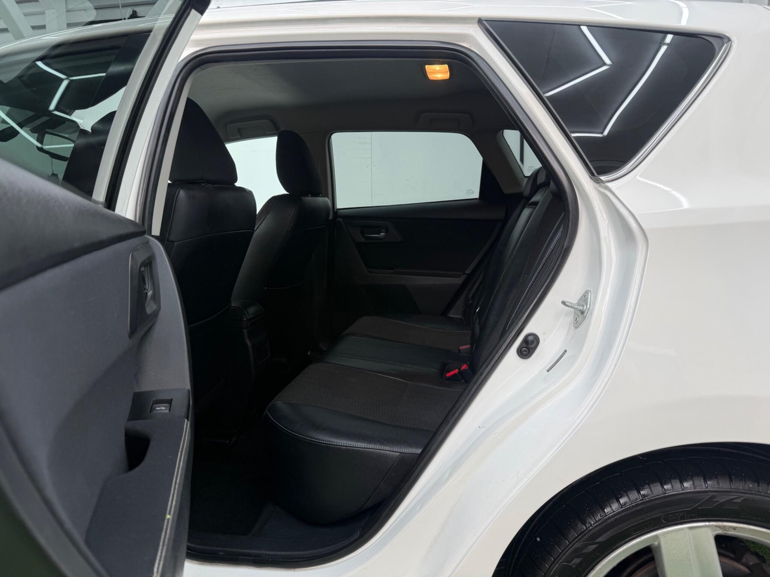 Used Toyota Auris 2013 for sale - 77344384: Photo 22