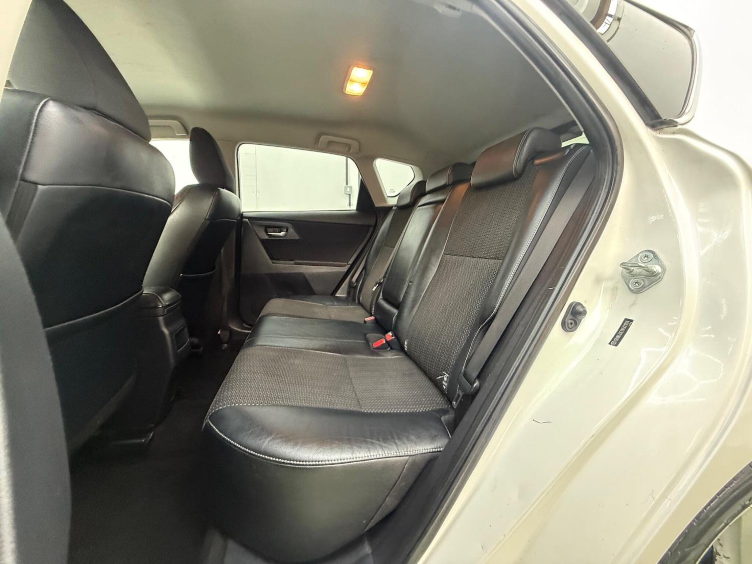 Used Toyota Auris 2013 for sale - 77344384: Photo 24