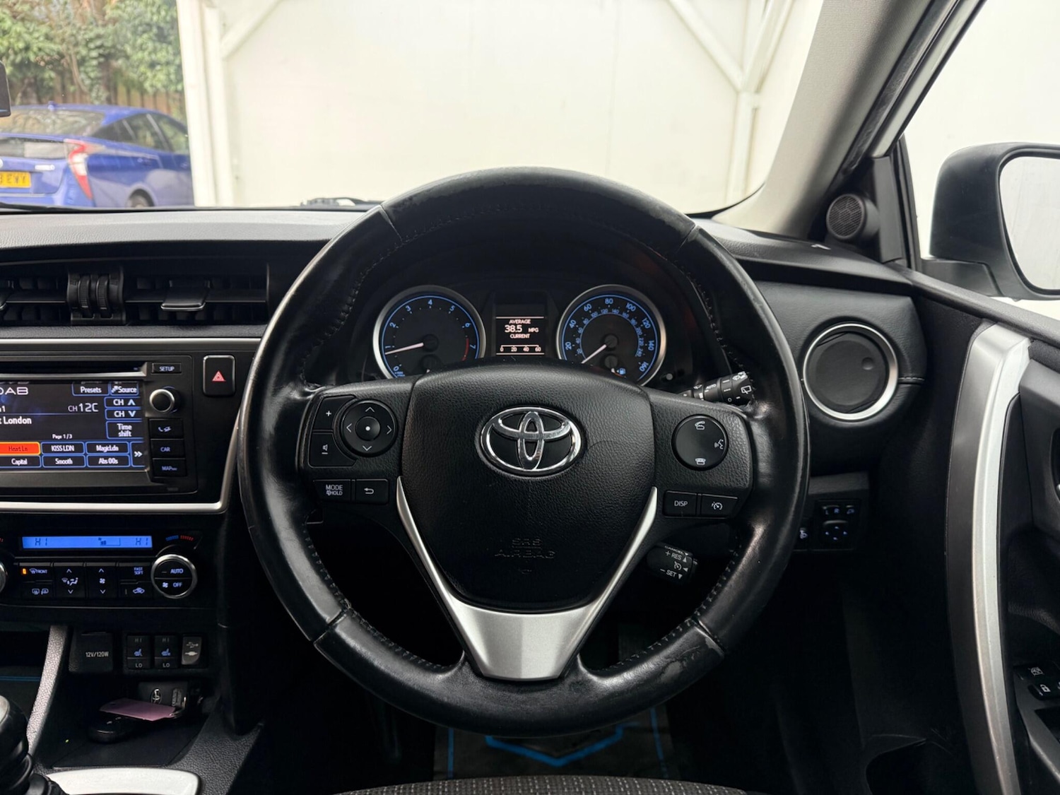 Used Toyota Auris 2013 for sale - 77344384: Photo 32