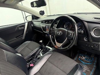 Used Toyota Auris 2013 for sale - 77344384: Photo