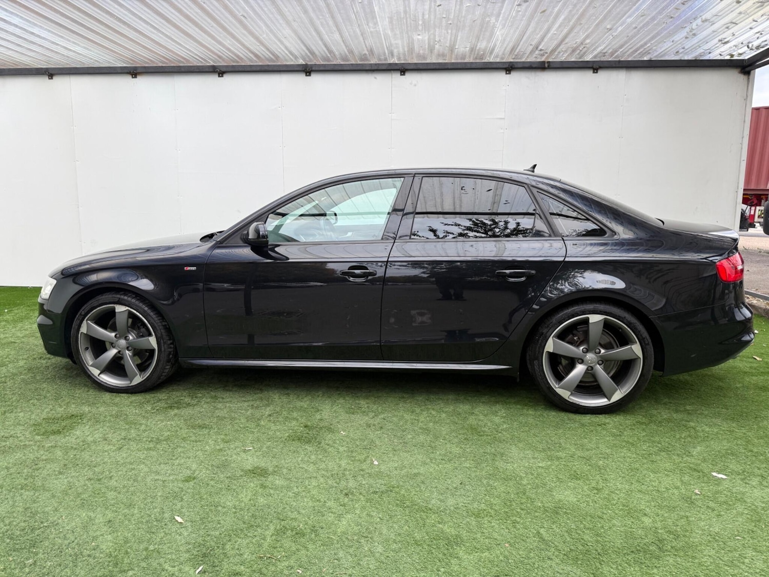Used Audi A4 2014 for sale - 76294853: Photo 10