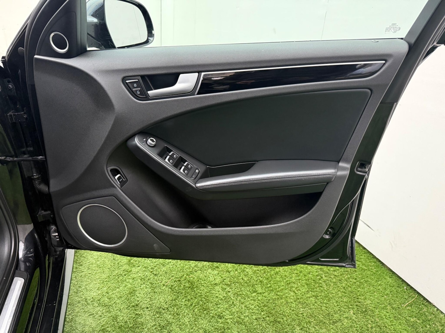 Used Audi A4 2014 for sale - 76294853: Photo 17