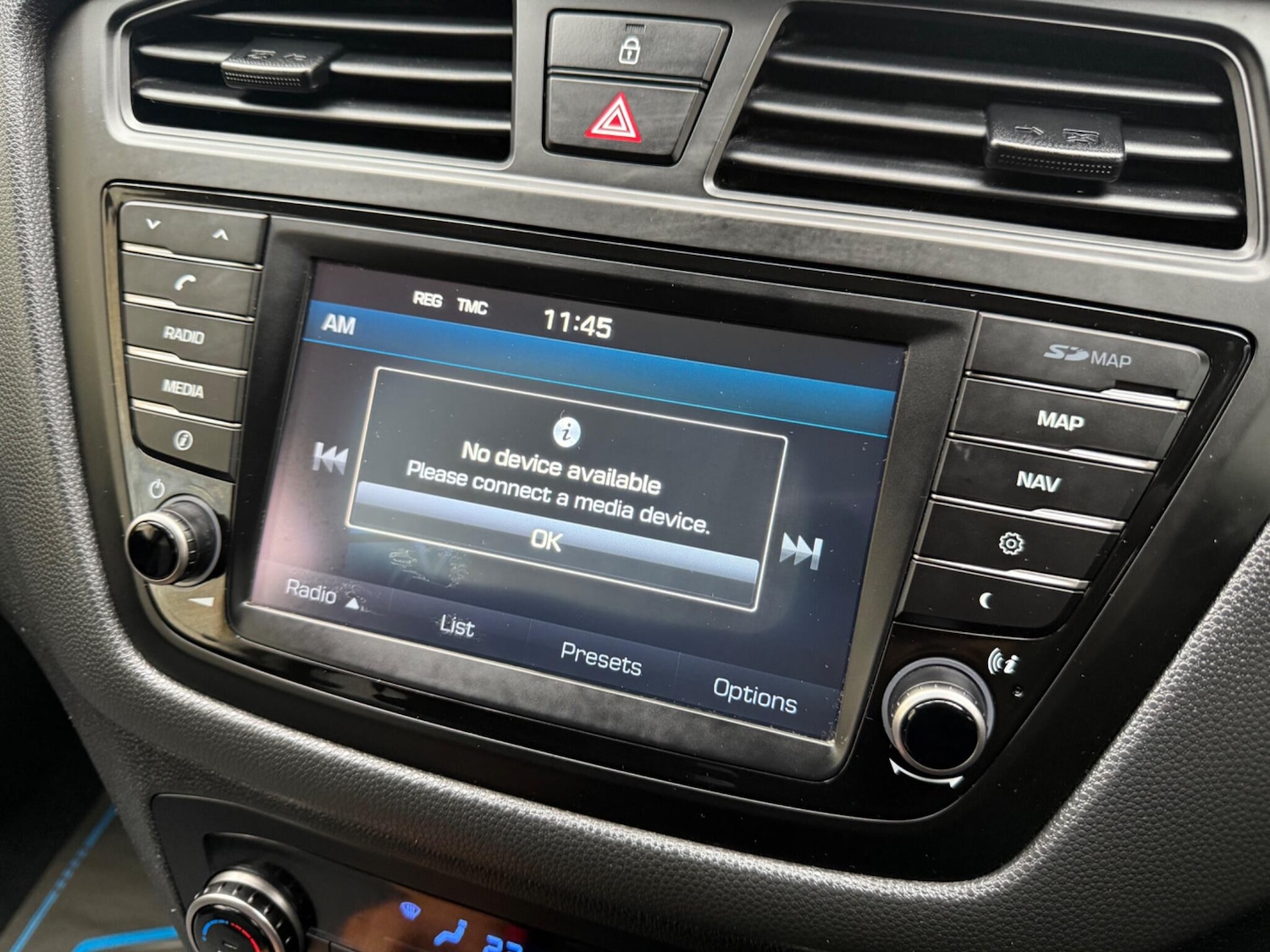 Used Hyundai i20 2017 for sale - 77091683: Photo 42