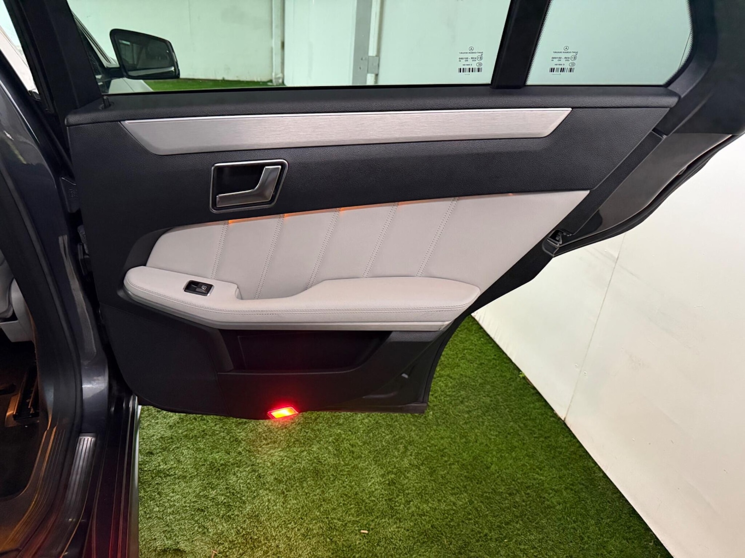 Used Mercedes-Benz E Class for sale - 77852831: Photo 20