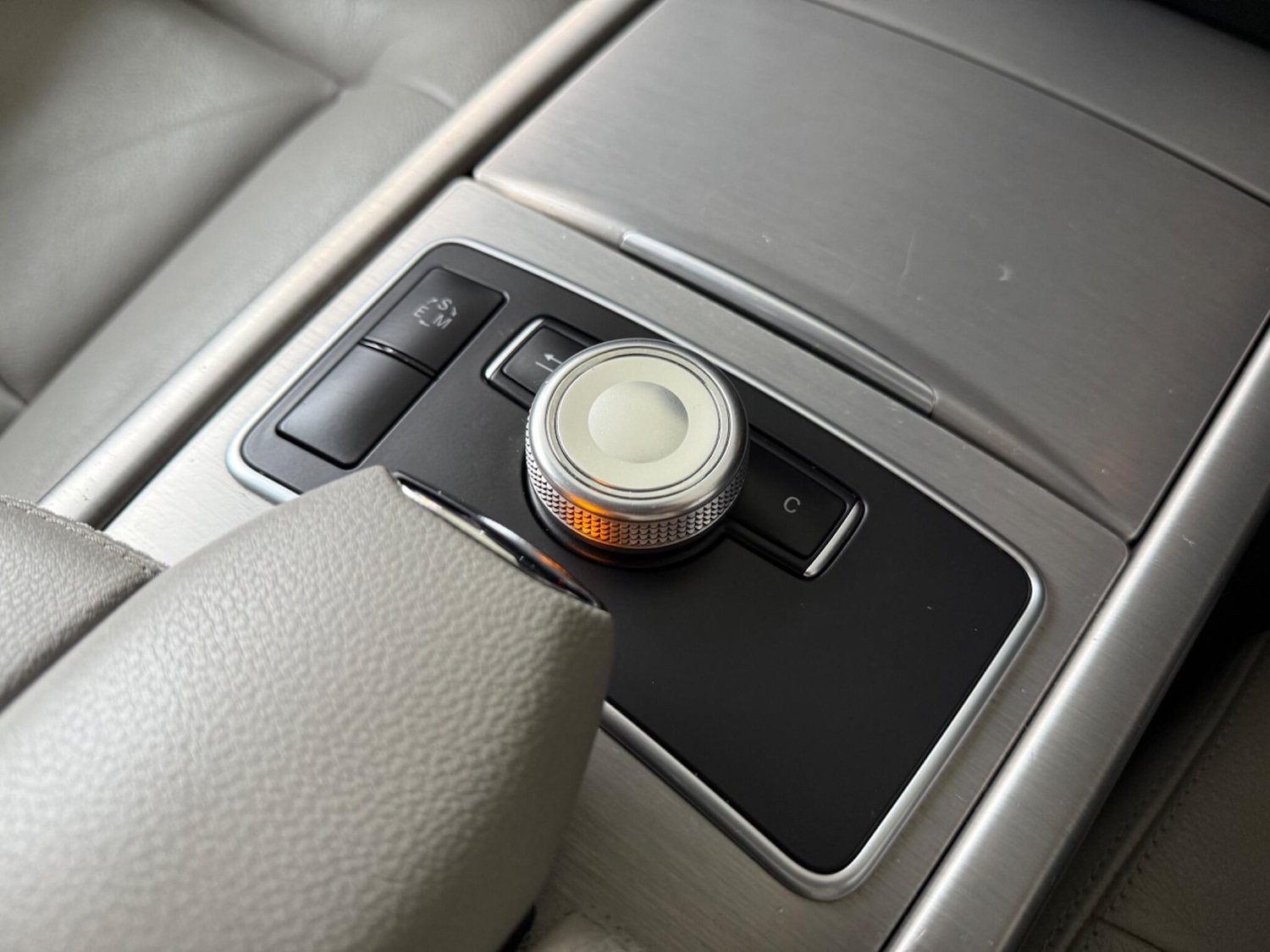 Used Mercedes-Benz E Class for sale - 77852831: Photo 52