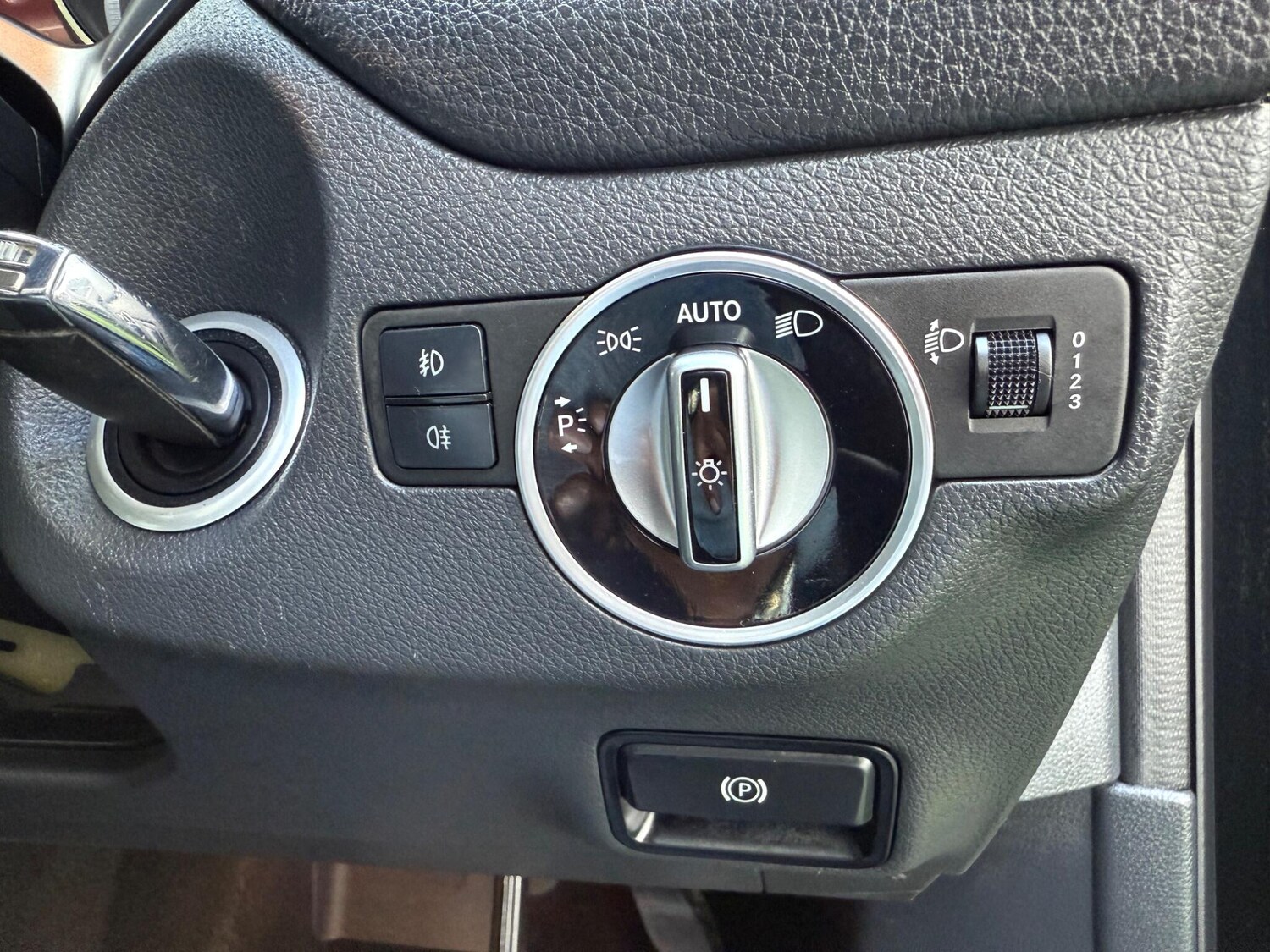 Used Mercedes-Benz GLA 2019 for sale - 76866304: Photo 43