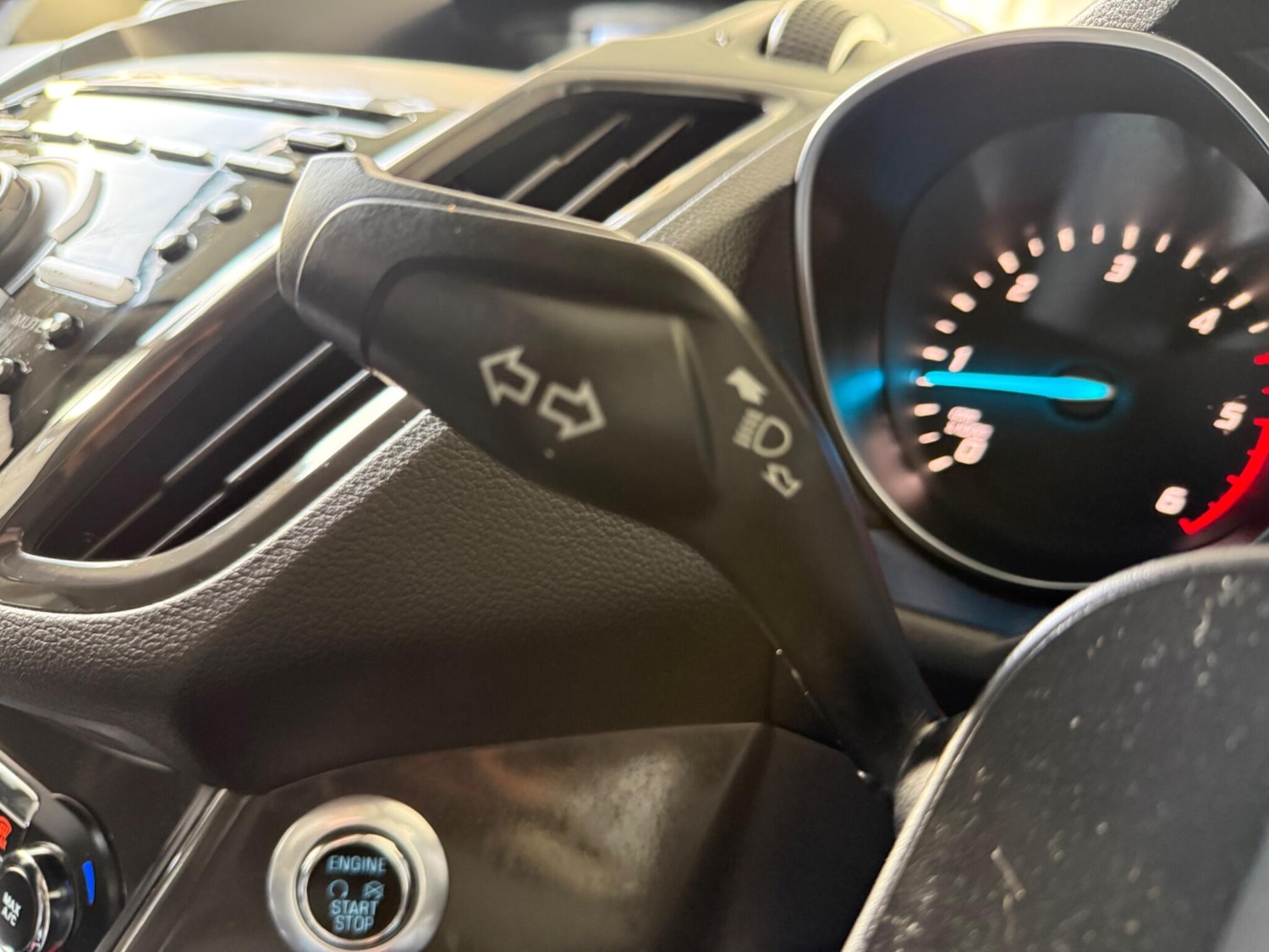 Used Ford Kuga 2015 for sale - 77377649: Photo 37