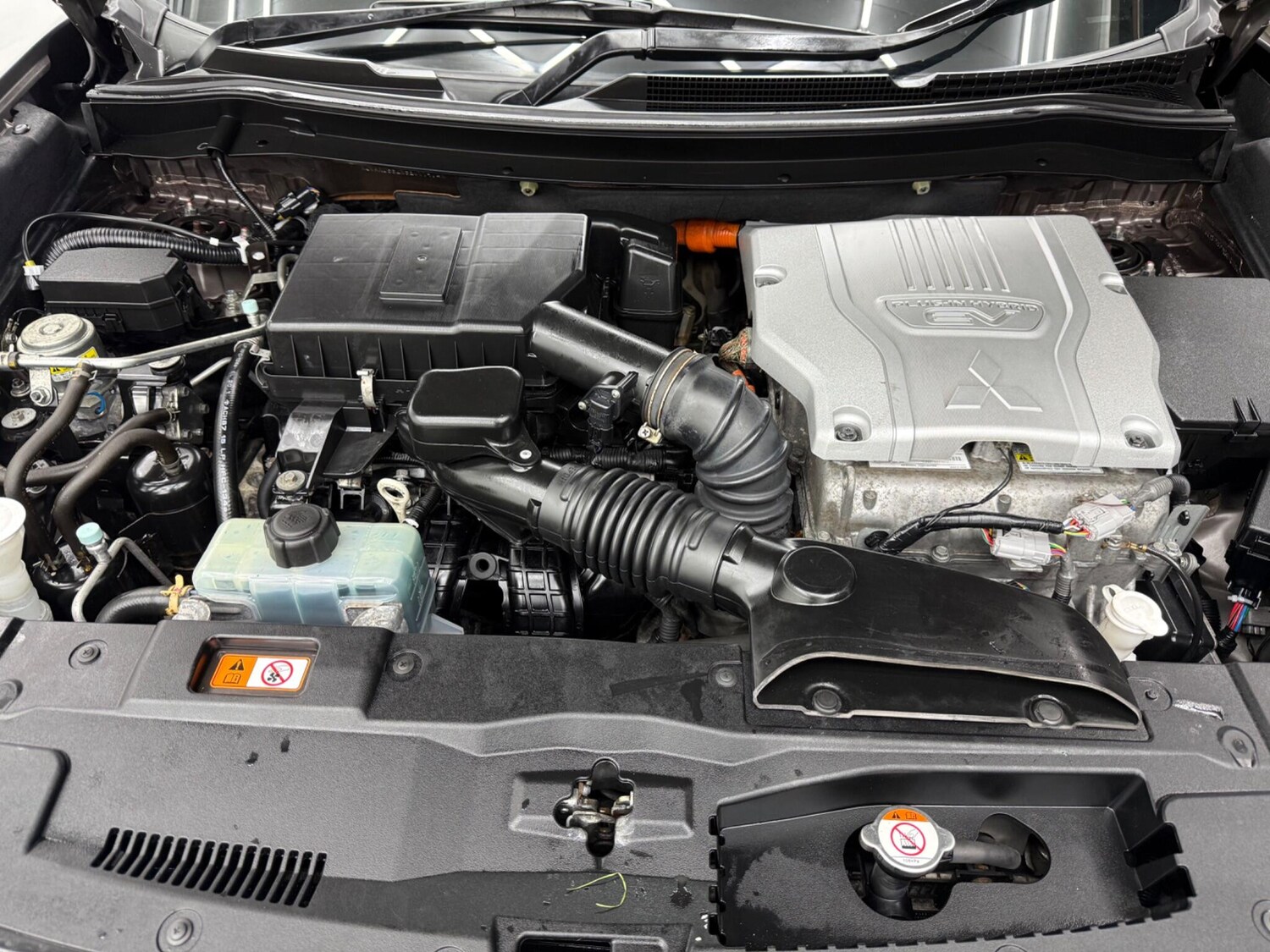 Used Mitsubishi Outlander 2016 for sale - 77400837: Photo 14