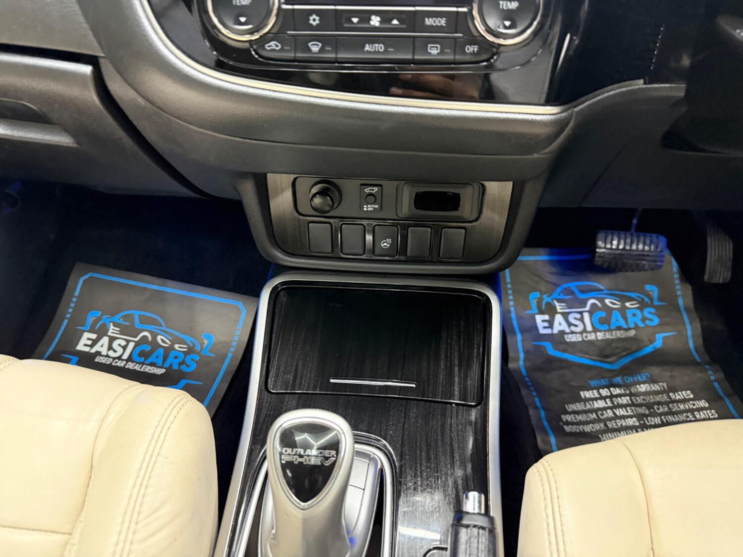 Used Mitsubishi Outlander 2016 for sale - 77400837: Photo 31