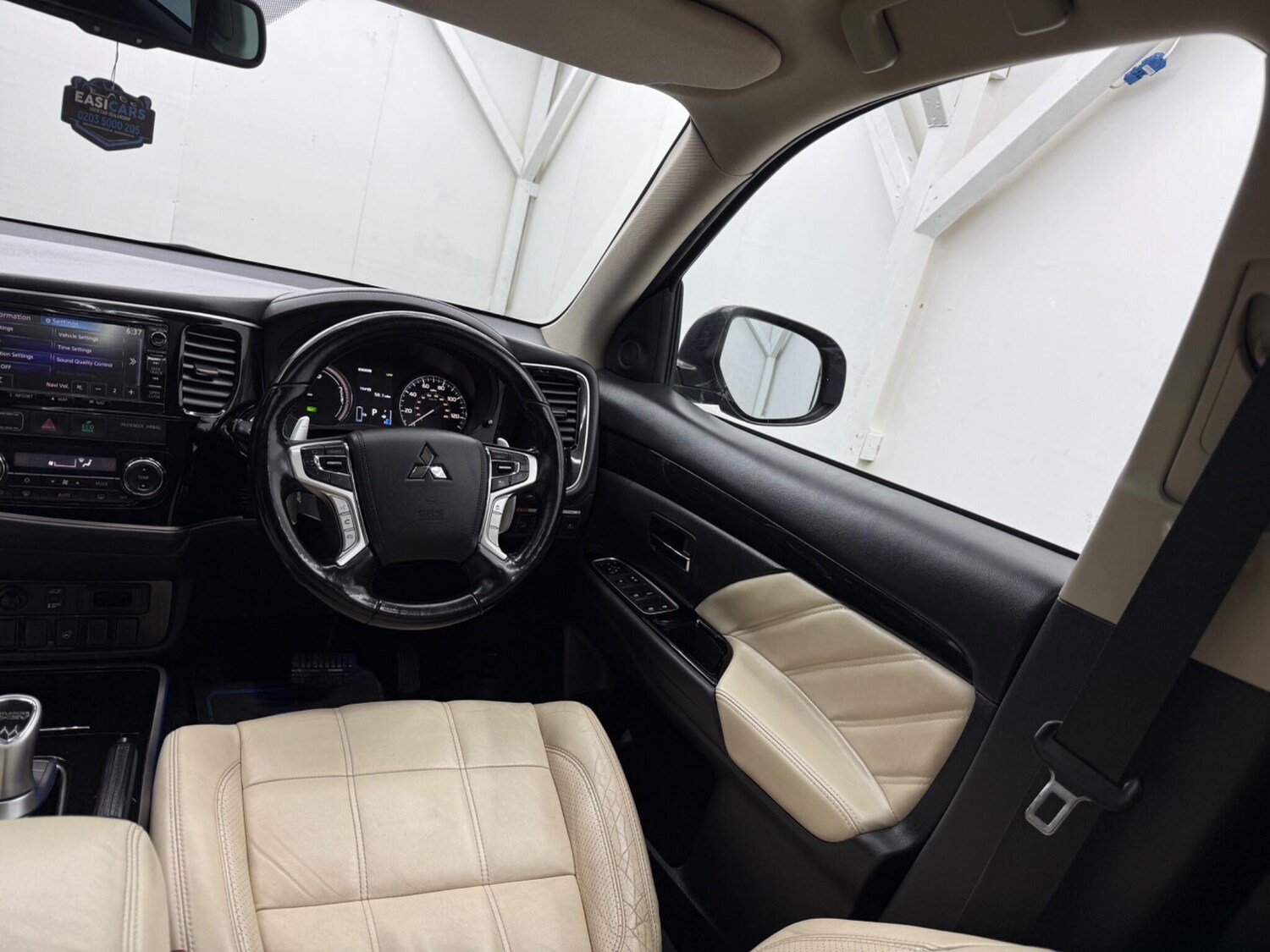 Used Mitsubishi Outlander 2016 for sale - 77400837: Photo 43