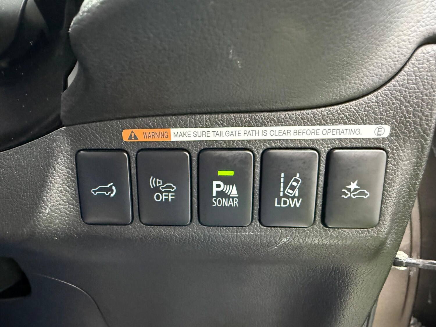 Used Mitsubishi Outlander 2016 for sale - 77400837: Photo 46