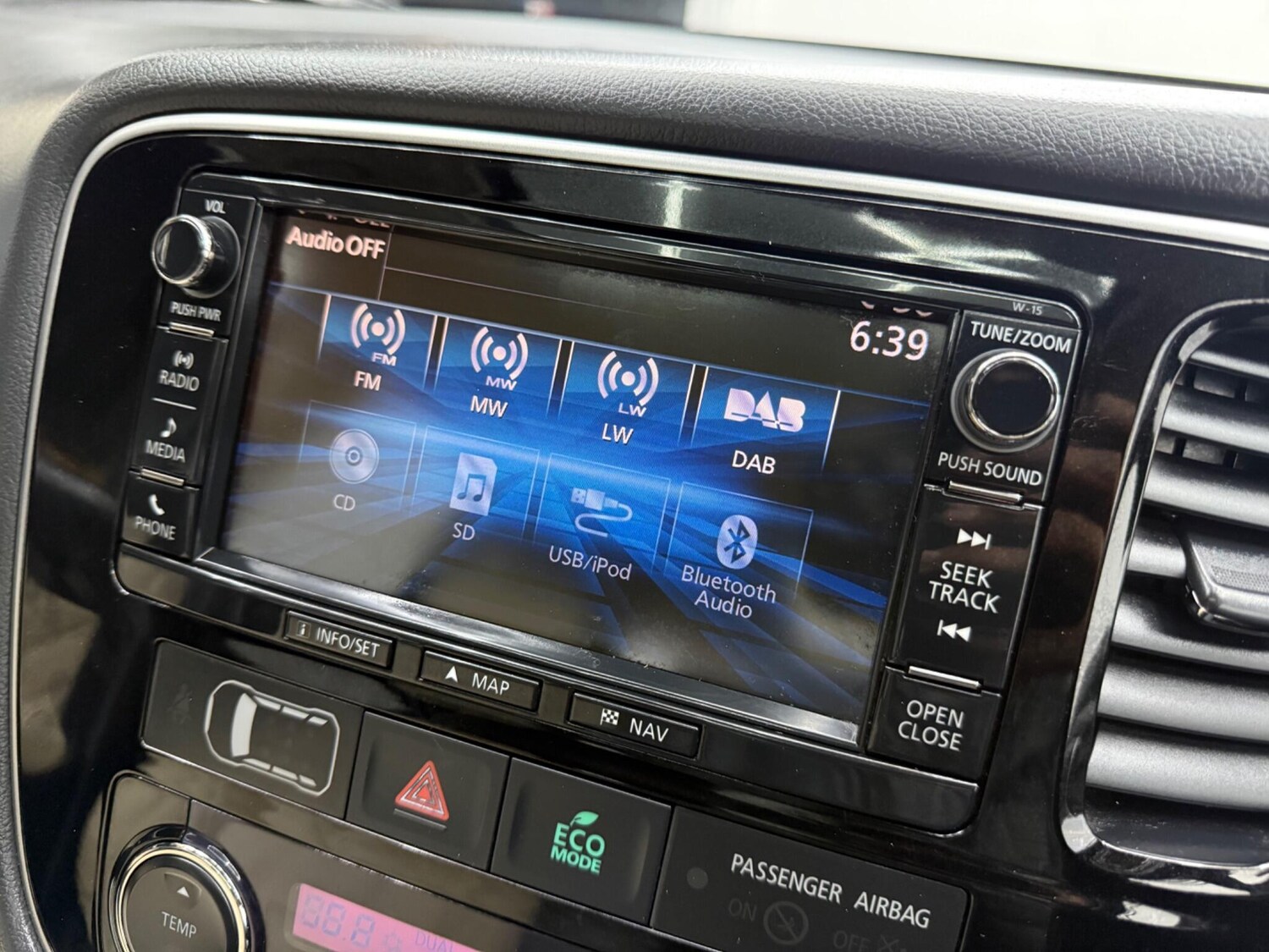 Used Mitsubishi Outlander 2016 for sale - 77400837: Photo 48