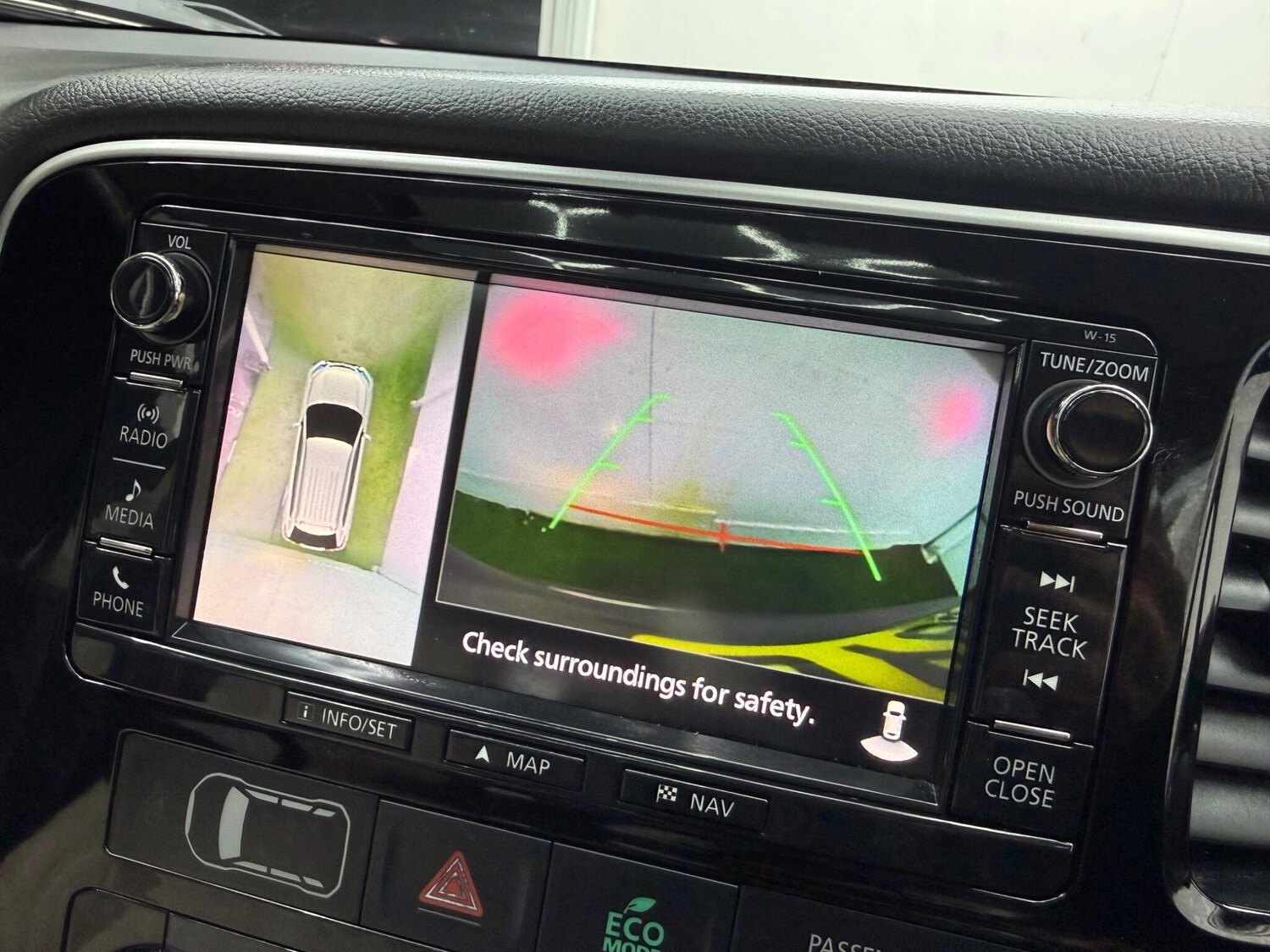 Used Mitsubishi Outlander 2016 for sale - 77400837: Photo 55