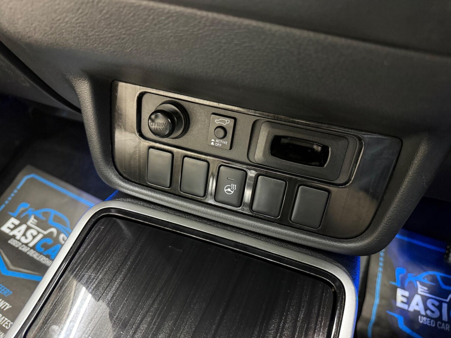 Used Mitsubishi Outlander 2016 for sale - 77400837: Photo 57