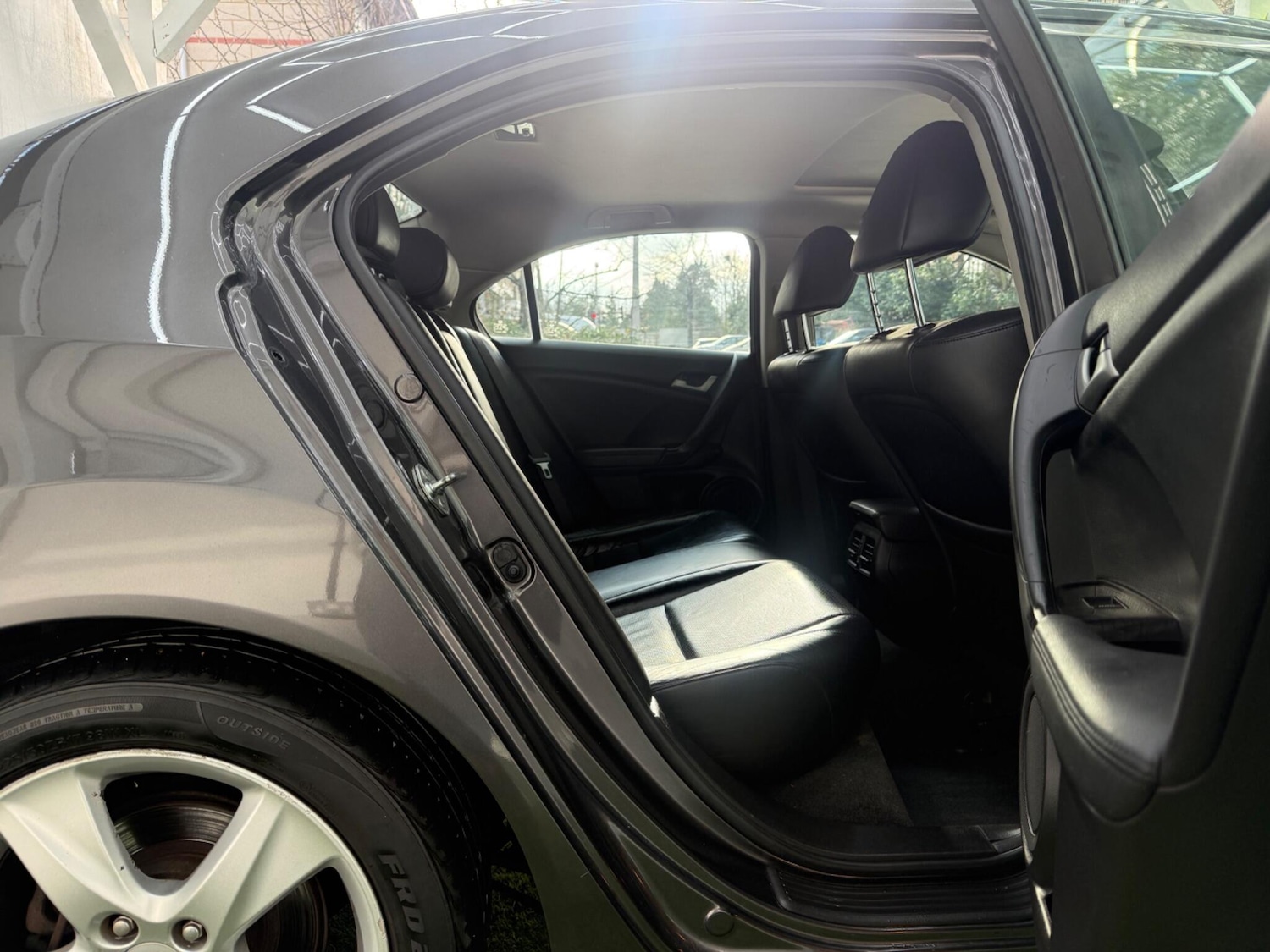 Used Honda Accord 2011 for sale - 77331143: Photo 17