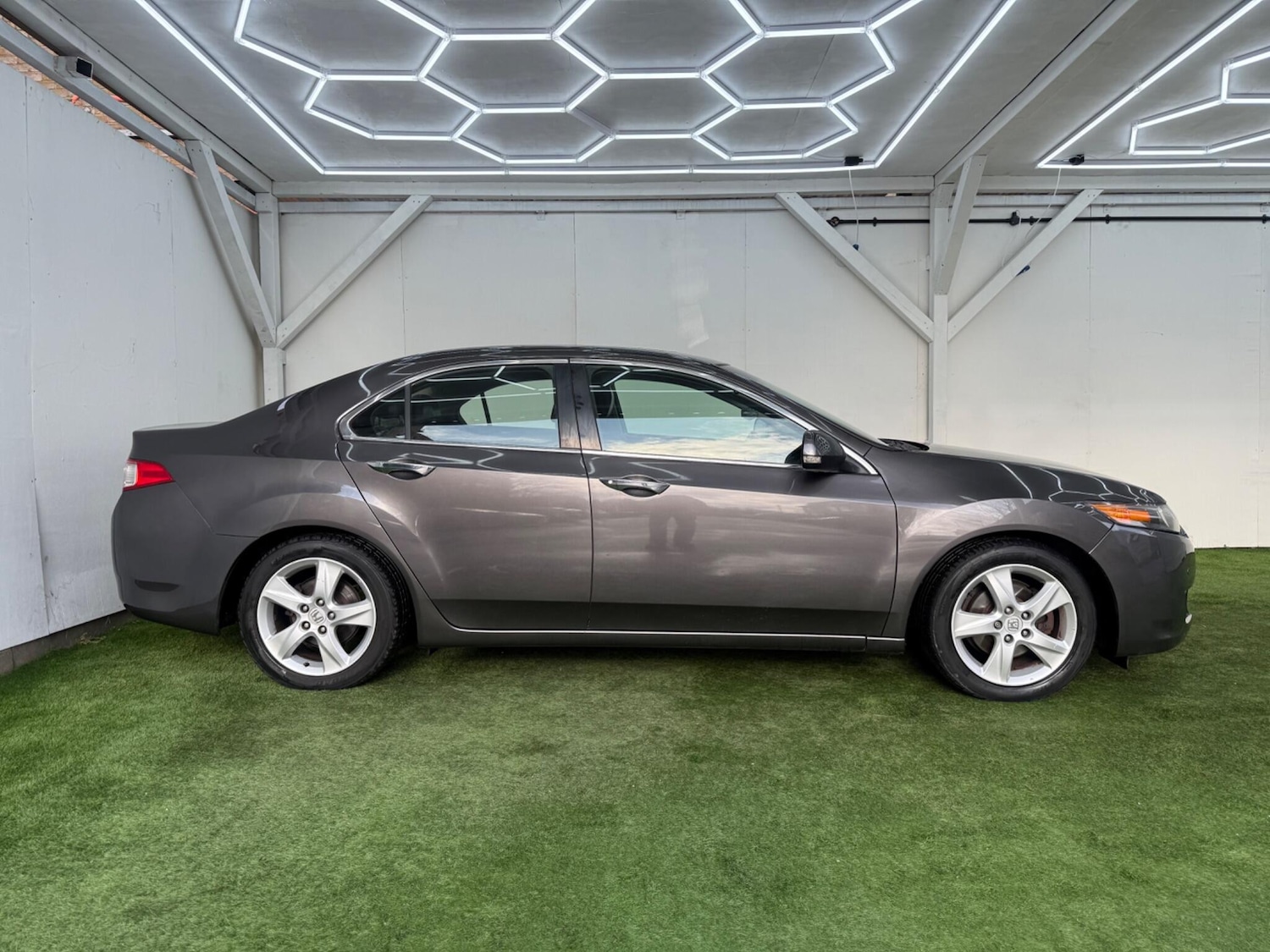 Used Honda Accord 2011 for sale - 77331143: Photo 2