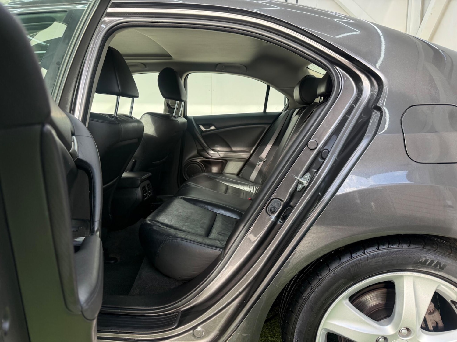 Used Honda Accord 2011 for sale - 77331143: Photo 20