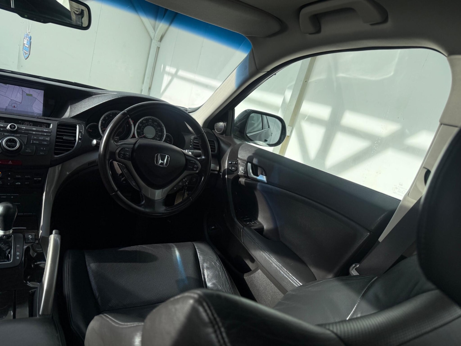 Used Honda Accord 2011 for sale - 77331143: Photo 38