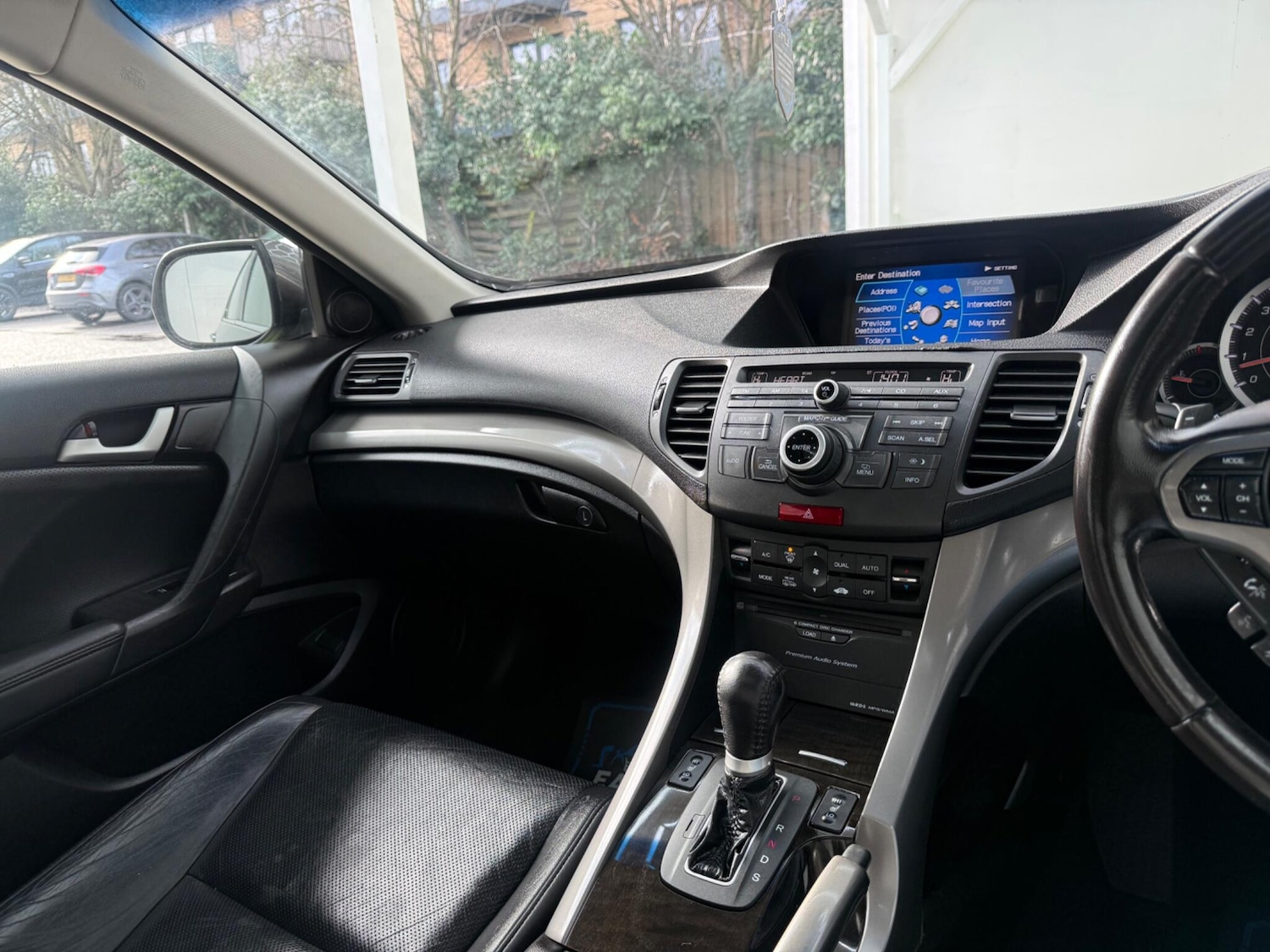 Used Honda Accord 2011 for sale - 77331143: Photo 51