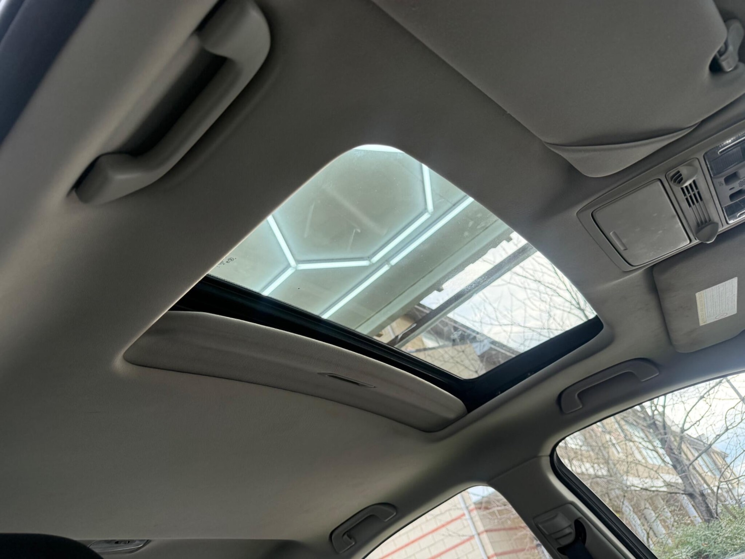 Used Honda Accord 2011 for sale - 77331143: Photo 53