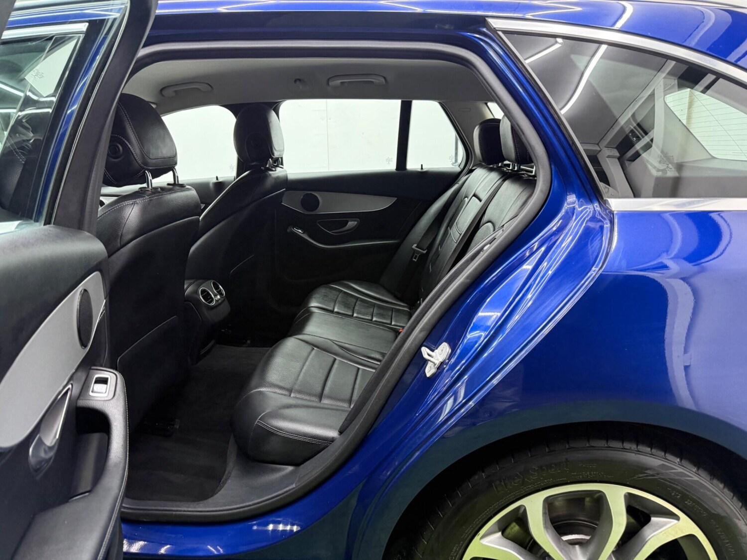 Used Mercedes-Benz C Class 2015 for sale - 77455319: Photo 22