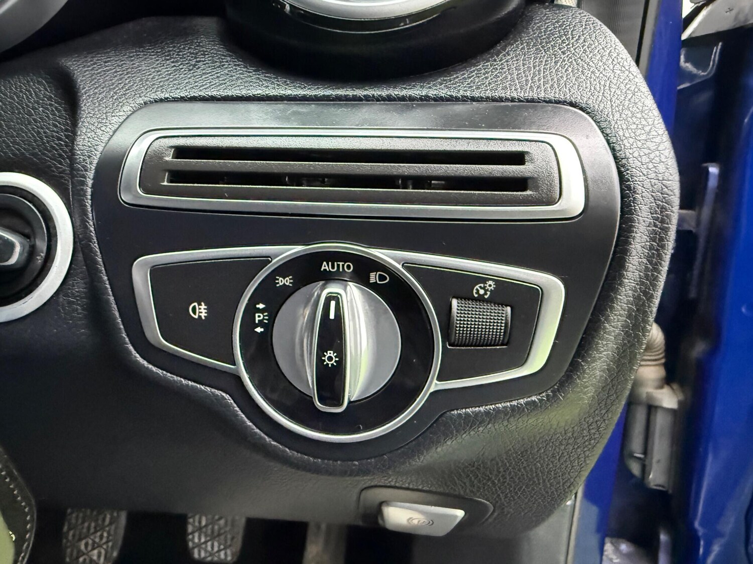 Used Mercedes-Benz C Class 2015 for sale - 77455319: Photo 42