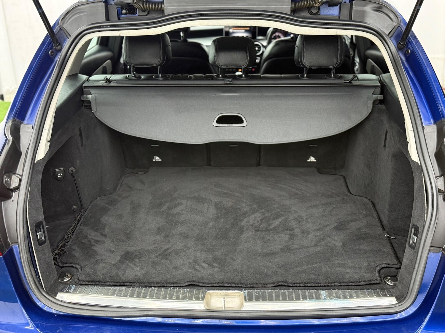 Used Mercedes-Benz C Class 2015 for sale - 77455319: Photo 8